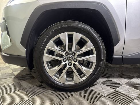 Used 2023 Toyota RAV4 Limited image 12