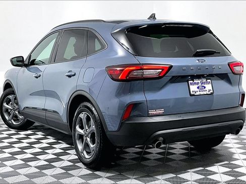 Used 2025 Ford Escape ST-Line FWD image 11