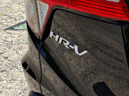Used 2020 Honda HR-V LX image 31