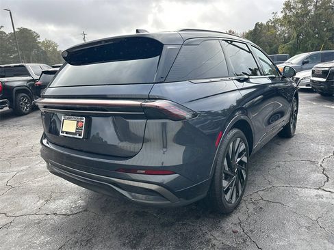 Used 2024 Lincoln Nautilus Reserve w/ Equipment Group 202A image 6