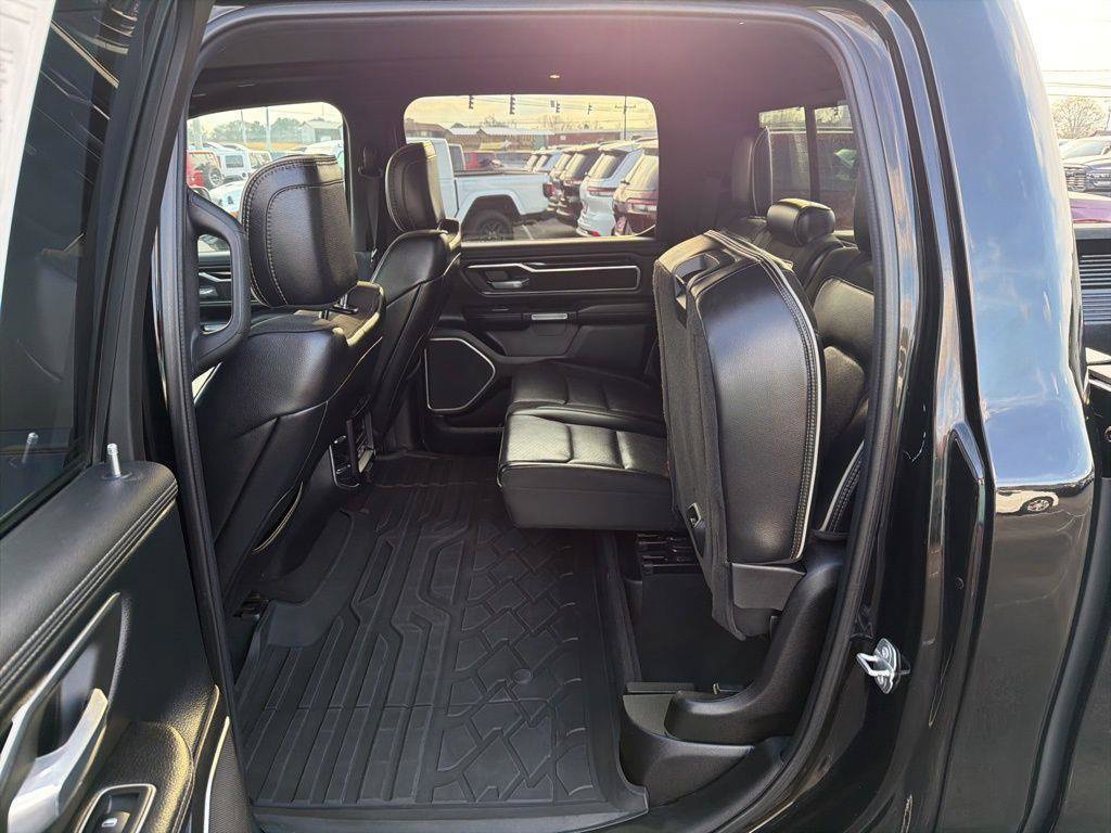 Used 2019 RAM 1500 Laramie AWD/4WD image 21