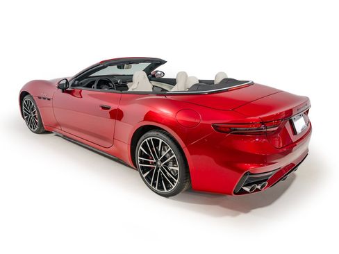 Used 2024 Maserati GranCabrio Trofeo image 15