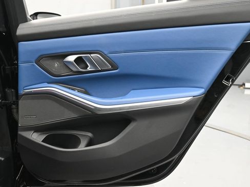 Used 2023 BMW M3 Competition w/ M Carbon Exterior Package image 25