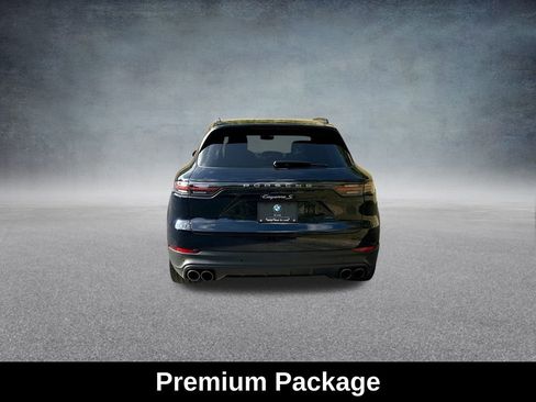 Used 2021 Porsche Cayenne S image 8