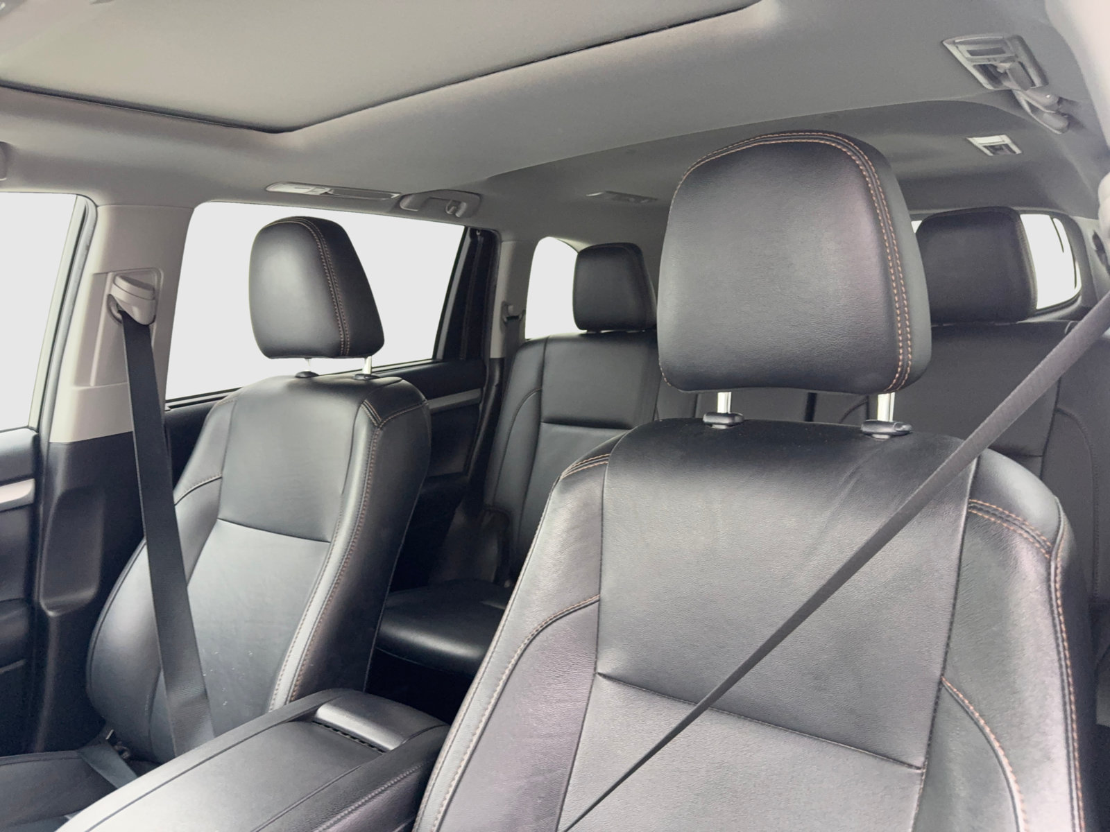 Used 2019 Toyota Highlander XLE AWD/4WD image 35