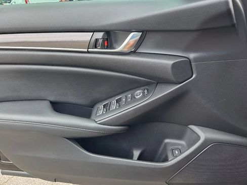 Used 2022 Honda Accord Sport image 28