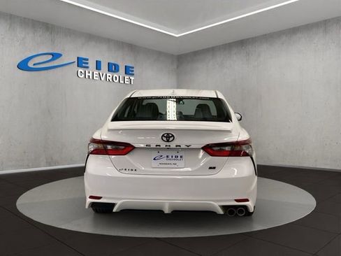 Used 2023 Toyota Camry SE FWD image 5