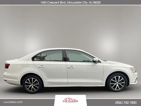 Used 2018 Volkswagen Jetta SE FWD image 5
