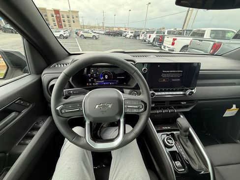 New 2026 Chevrolet Colorado Trail Boss AWD/4WD image 16
