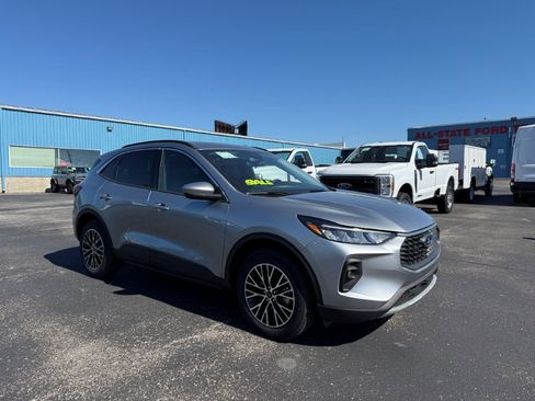 New 2024 Ford Escape SE FWD image 1