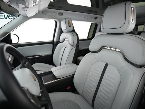 Used 2023 Rivian R1S Adventure AWD/4WD image 4