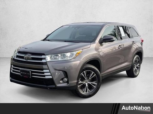 Used 2019 Toyota Highlander Plus image 1
