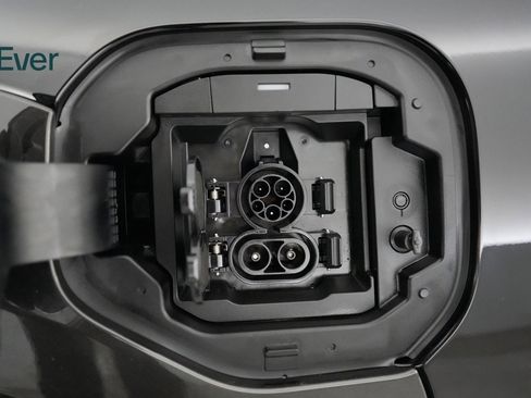 Used 2024 Toyota bZ4X XLE image 26