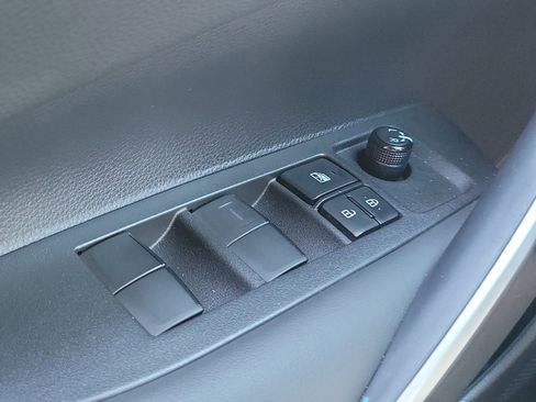 Used 2024 Toyota Corolla SE image 25