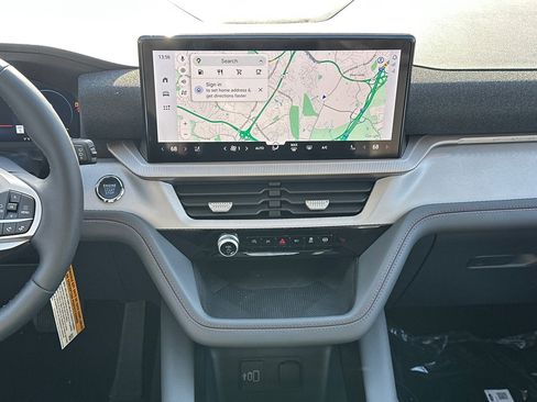 New 2026 Ford Explorer Active w/ Active Comfort Package image 18