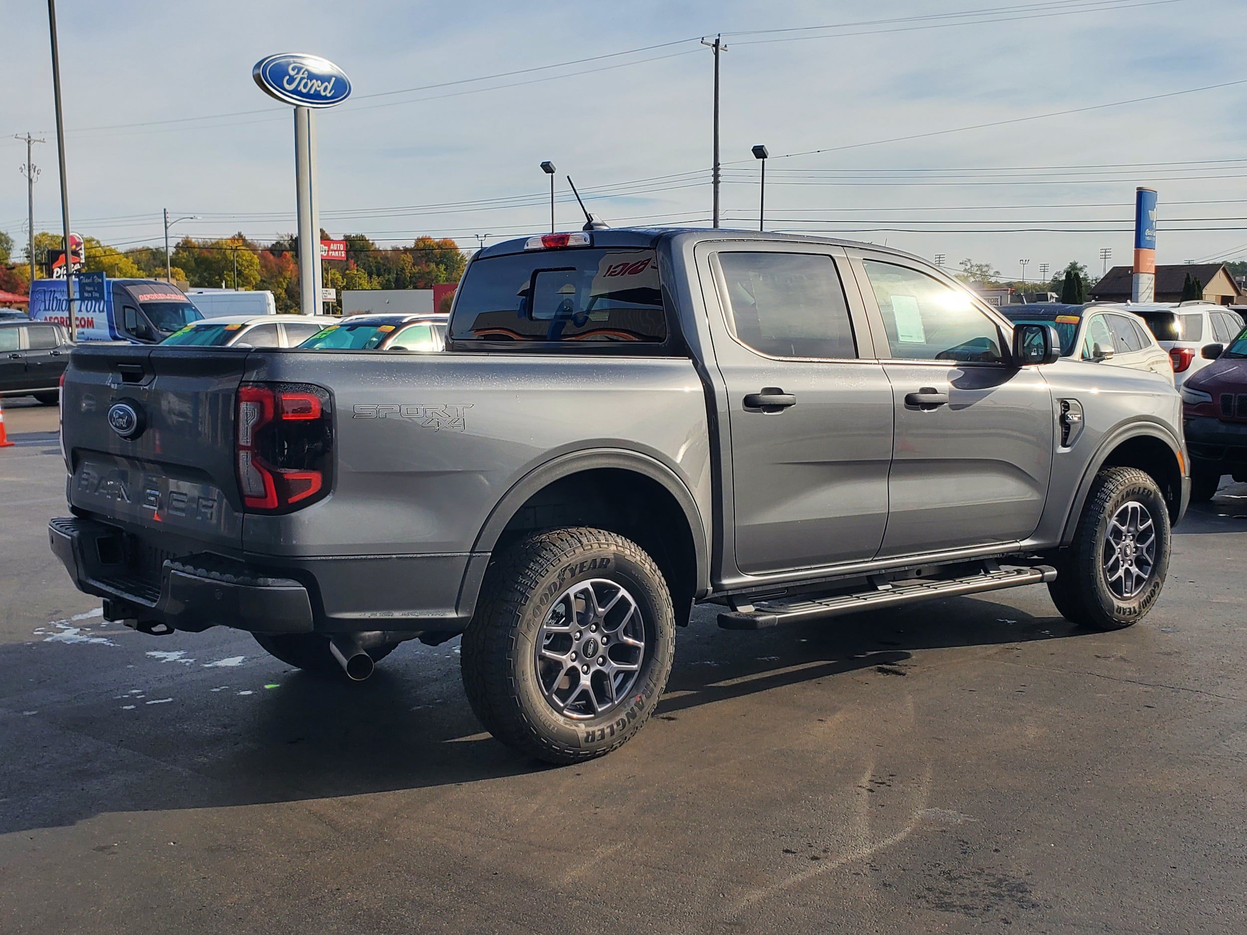 New 2026 Ford Ranger XLT w/ Equipment Group 301A High AWD/4WD image 4