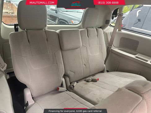 Used 2013 Dodge Grand Caravan SE FWD image 24