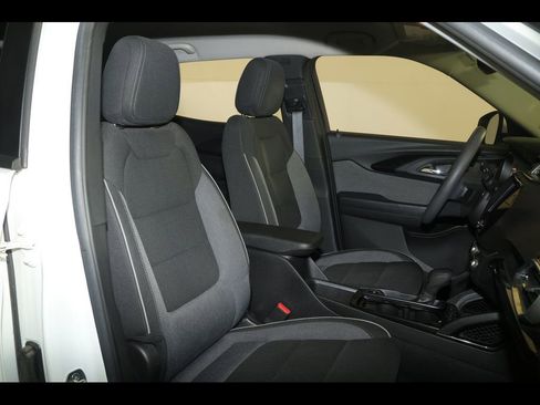 Used 2023 Chevrolet TrailBlazer LT w/ Convenience Package image 28