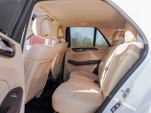 Used 2016 Mercedes-Benz GLE 300d 4MATIC image 31