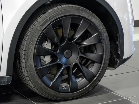 Used 2021 Tesla Model Y Long Range AWD/4WD image 65
