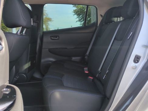 Certified 2022 Nissan Leaf SV image 13