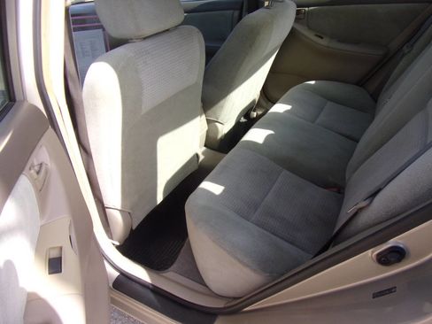 Used 2007 Toyota Corolla CE FWD image 3