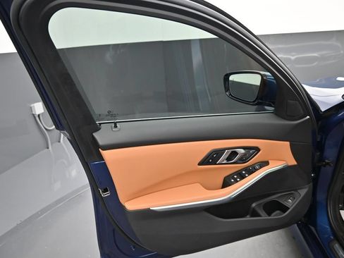 Used 2024 BMW 330i Sedan w/ Premium Package RWD image 5