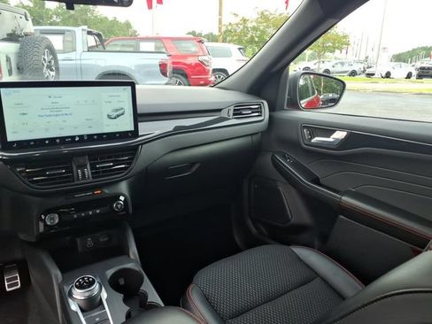 Used 2024 Ford Escape ST-Line w/ Tech Pack #1 FWD image 11