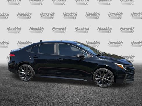Used 2023 Toyota Corolla SE w/ Carpet Mat Package (TMS) FWD image 9
