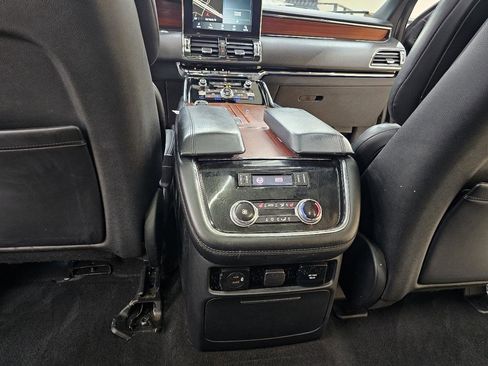 Used 2021 Lincoln Navigator L Reserve image 29