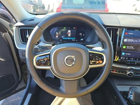 Used 2025 Volvo XC60 B5 Plus AWD/4WD image 10