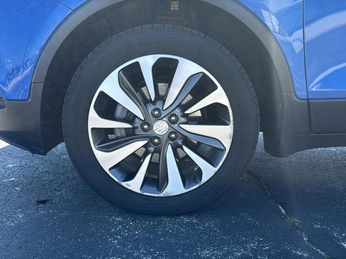 Used 2018 Buick Encore Essence AWD/4WD image 6