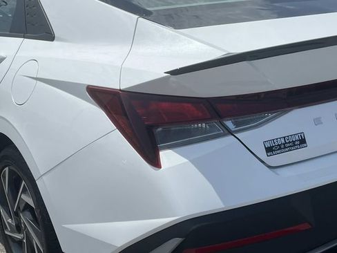 Certified 2025 Hyundai Elantra Sport FWD image 10