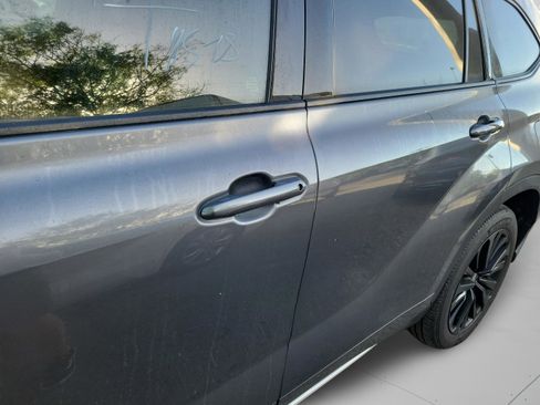 Used 2023 Toyota Highlander XSE image 28