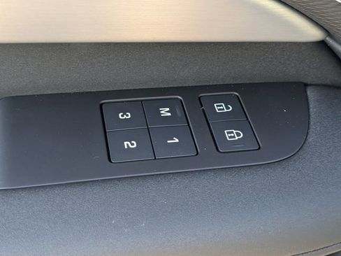 New 2026 Land Rover Discovery Dynamic SE AWD/4WD image 19