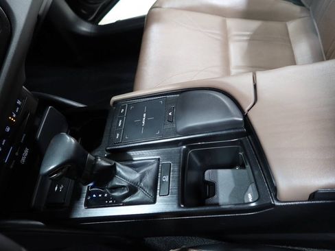 Used 2022 Lexus ES 350 Ultra Luxury w/ Accessory Package 2 FWD image 37