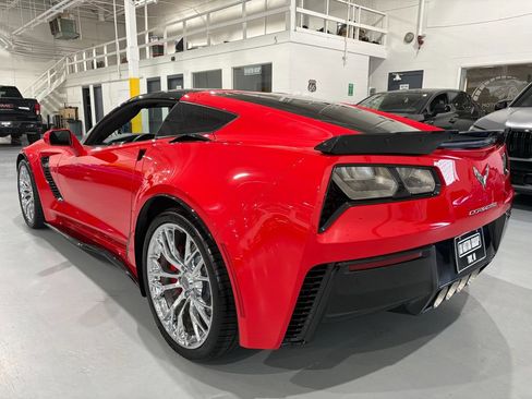 Used 2016 Chevrolet Corvette Z06 w/ 2LZ Preferred Equipment Group RWD image 5