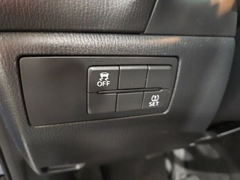 Used 2018 MAZDA MAZDA3 Touring image 13