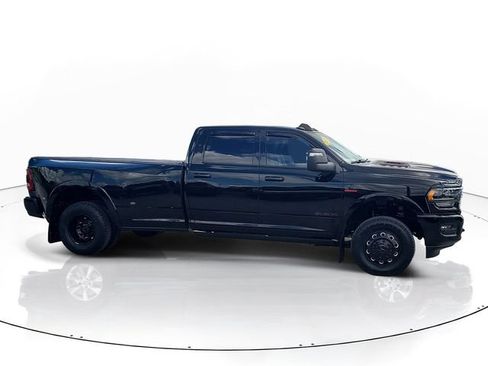 Used 2024 RAM 3500 Limited w/ Night Edition AWD/4WD image 4