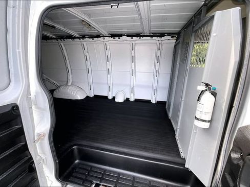 Used 2023 GMC Savana 2500 Extended RWD image 22