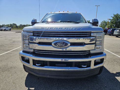 Used 2017 Ford F250 Lariat w/ Lariat Ultimate Package AWD/4WD image 2
