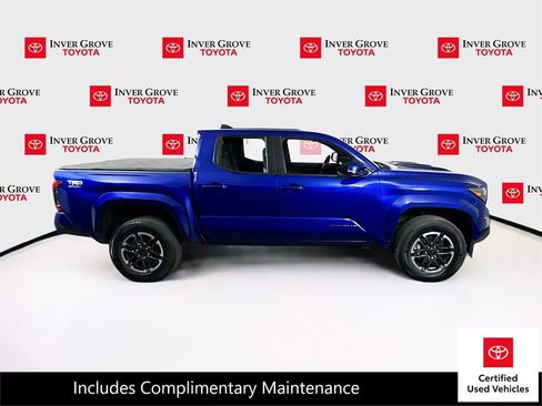 Certified 2025 Toyota Tacoma TRD Sport w/ TRD Sport Upgrade Package AWD/4WD image 4