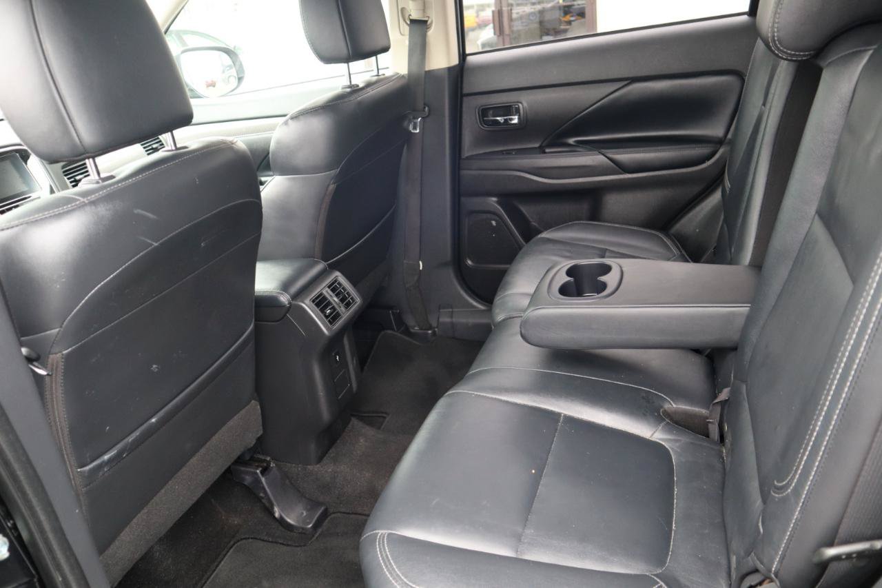 Used 2019 Mitsubishi Outlander SEL AWD/4WD image 47