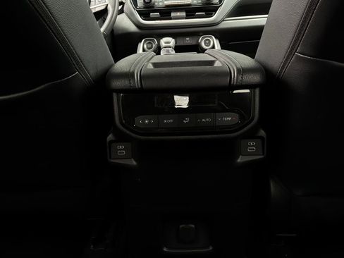 Used 2025 Toyota Grand Highlander FWD image 14