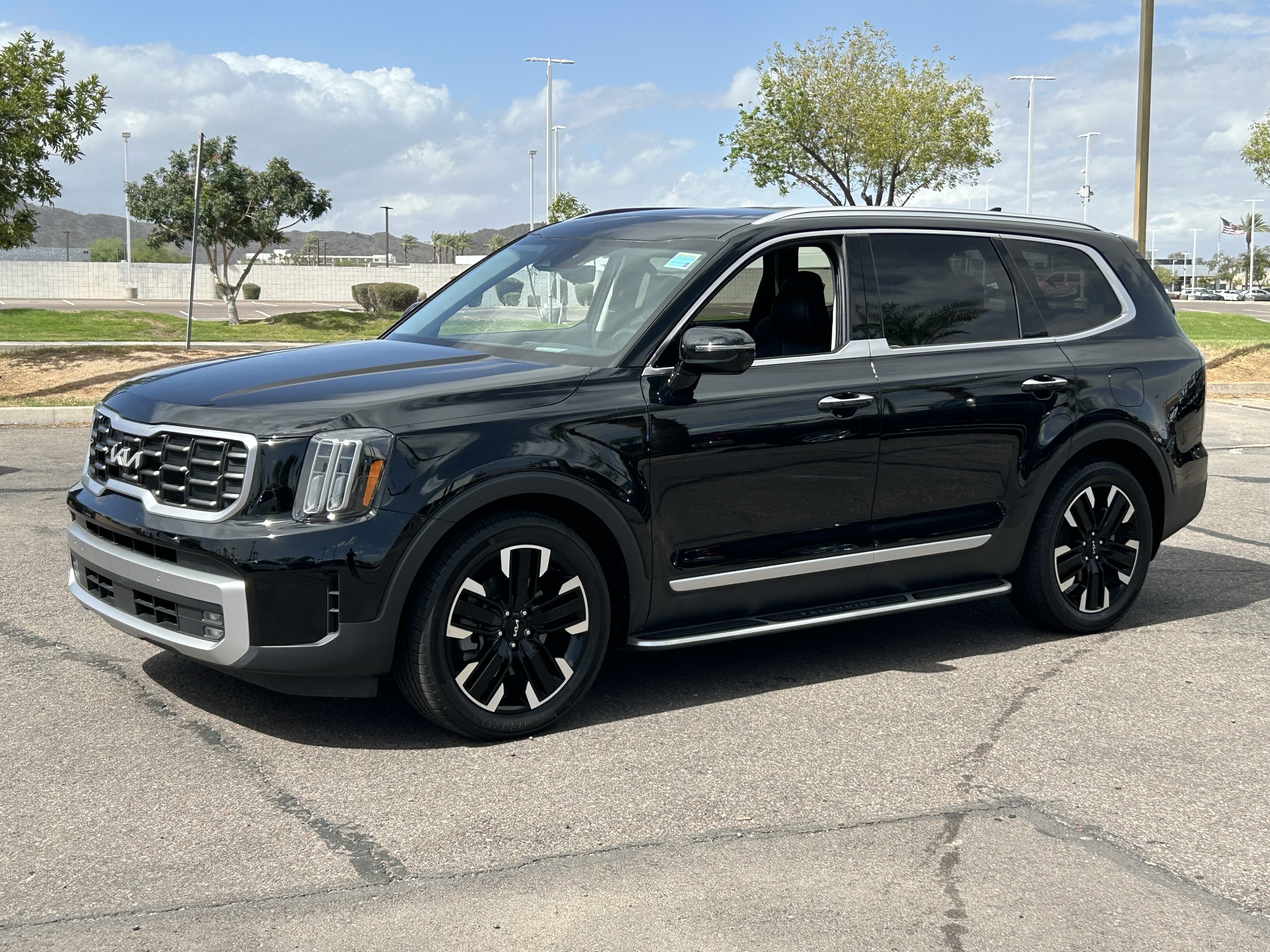 Certified 2023 Kia Telluride SX Prestige AWD/4WD image 2