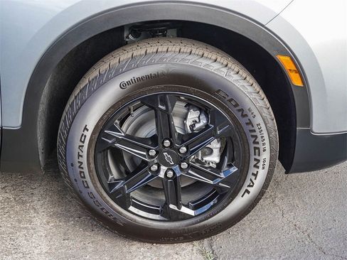 New 2026 Chevrolet Blazer LT image 11