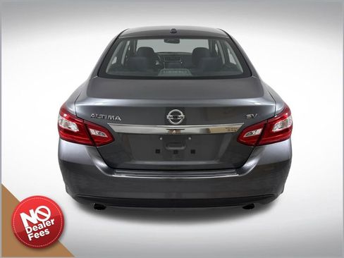 Used 2016 Nissan Altima 2.5 SV w/ Convenience Package image 5