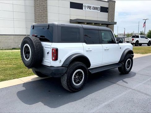 Used 2025 Ford Bronco Outer Banks w/ Sasquatch Package AWD/4WD image 6