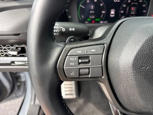 Used 2025 Honda Accord Sport image 19