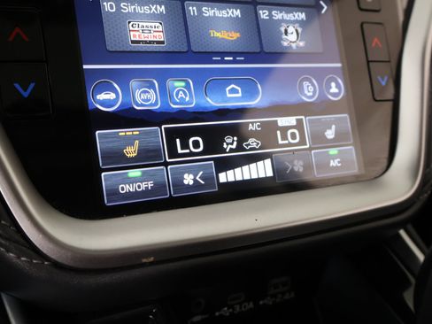 Used 2025 Subaru Outback Premium AWD/4WD image 7